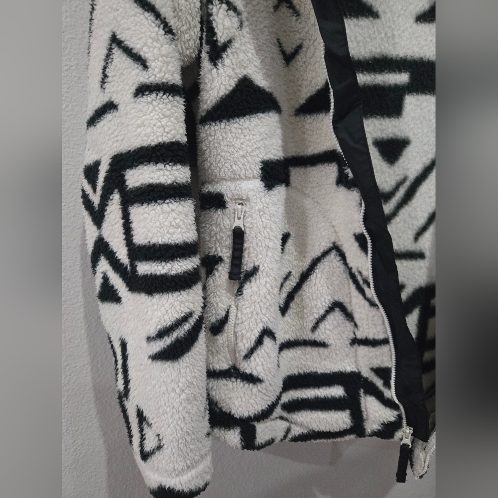 Columbia Winter Pass Sherpa Jacket - Picture 4 of 12